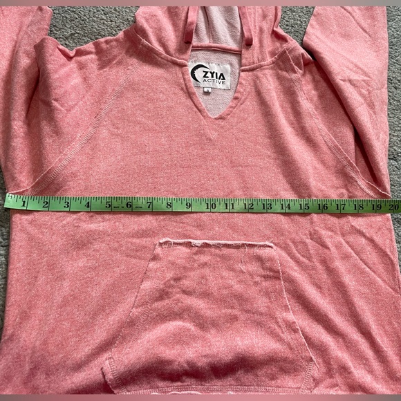 Zyia lightweight beach hoodie - Picture 7 of 7